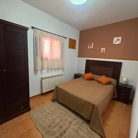 Casa Rural Tronchon * Tronchon