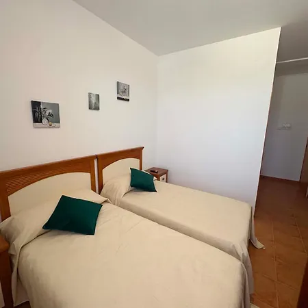 Casa Rural Tronchon カントリーハウス *